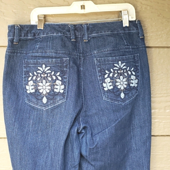 Chicos Platinum Libbie MR Blue Jeans Dark Wash 8 boot cut - Picture 6 of 7